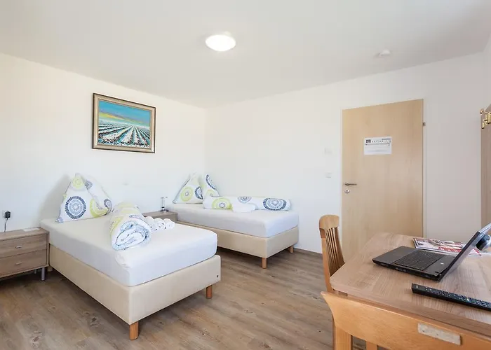 Guest house Weinbauer 3*