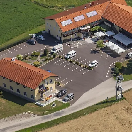 Weinbauer 3*